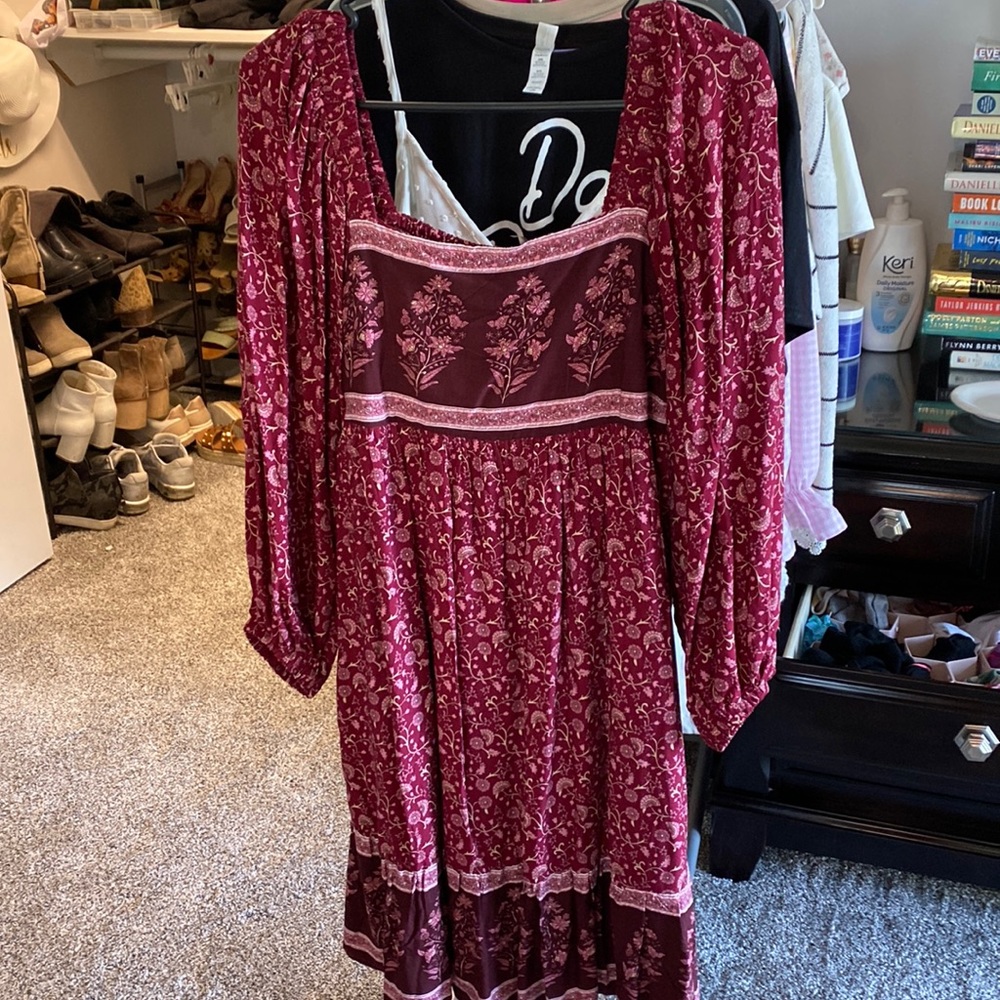 Women’s square neck dress | size large